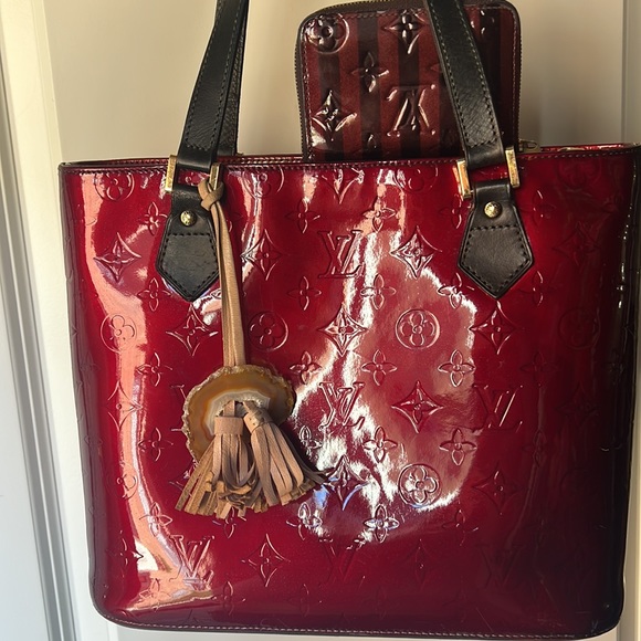 Authentic Louis Vuitton Set Matching Purse and Wallet Vernise Reader - Picture 14 of 17